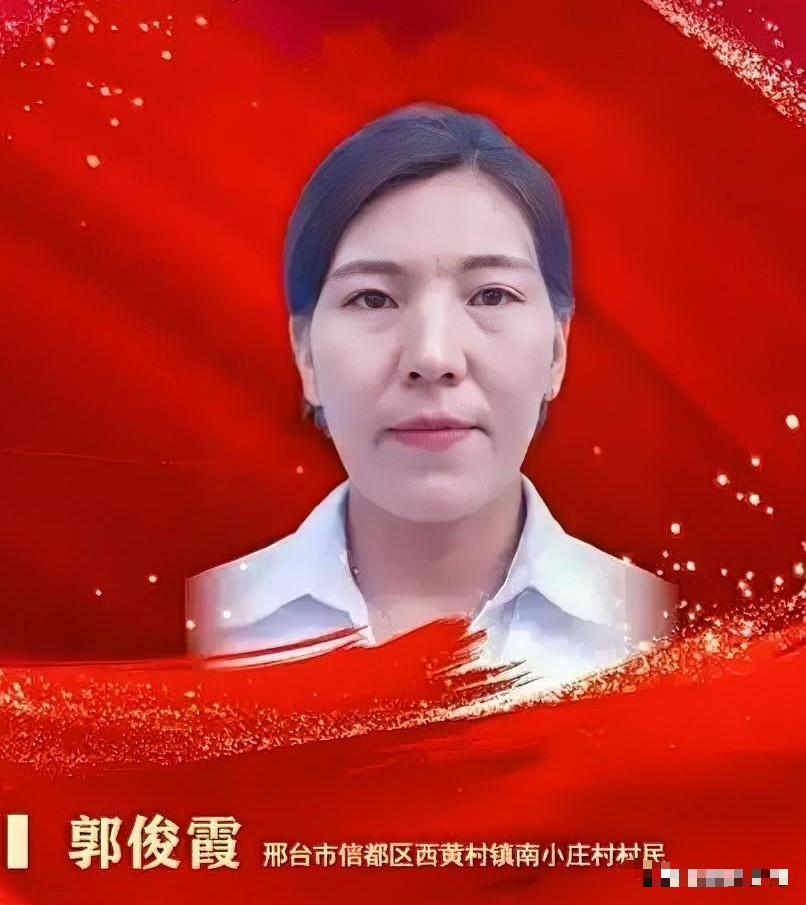 河北邢台1女子跟着丈夫跑大车为生，生活并不富裕，谁成想，邻居夫妻相继离世，留下一