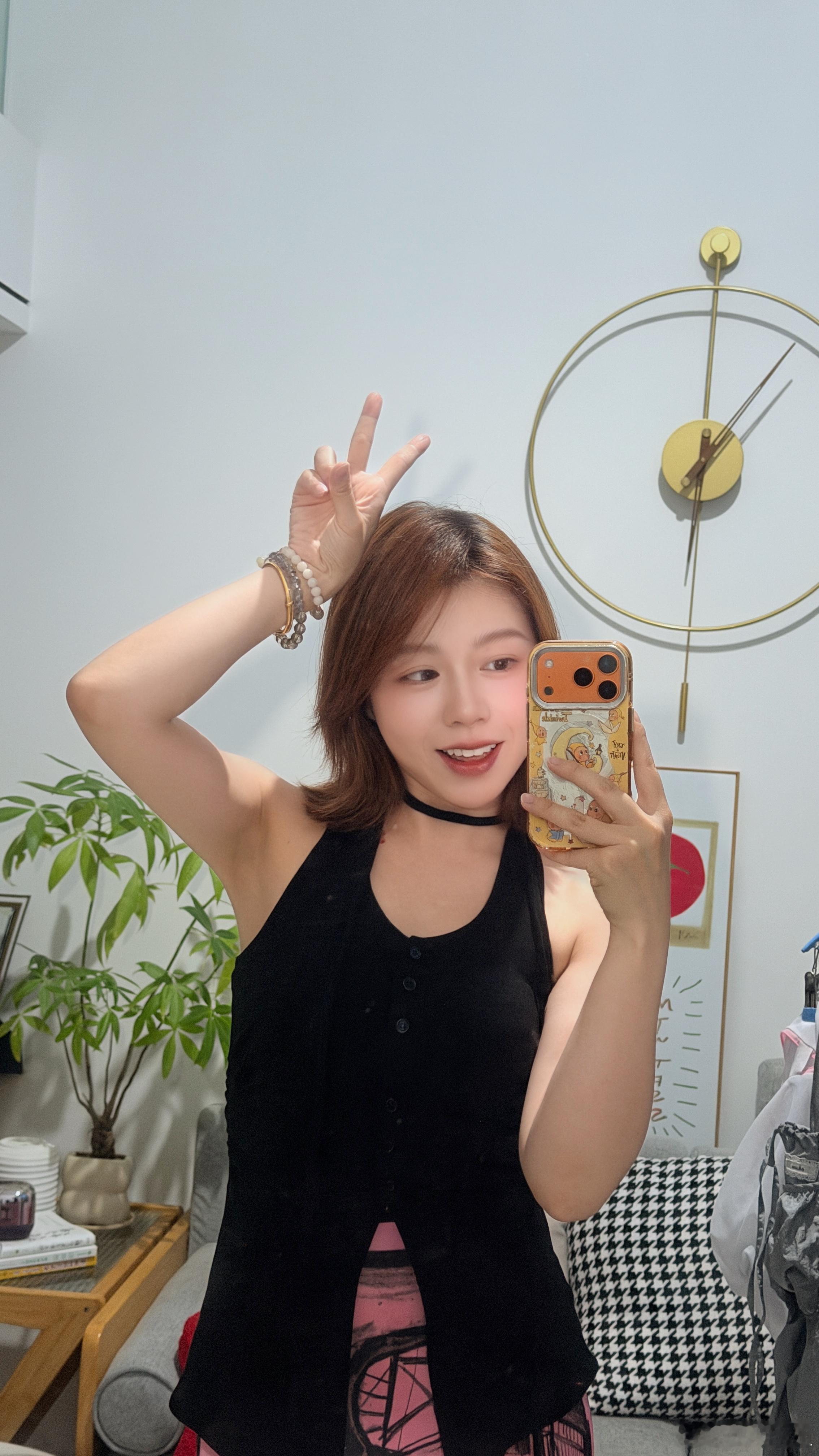 早吖~打到了一辆特斯拉不慌不忙的赶个早班机 ​​​