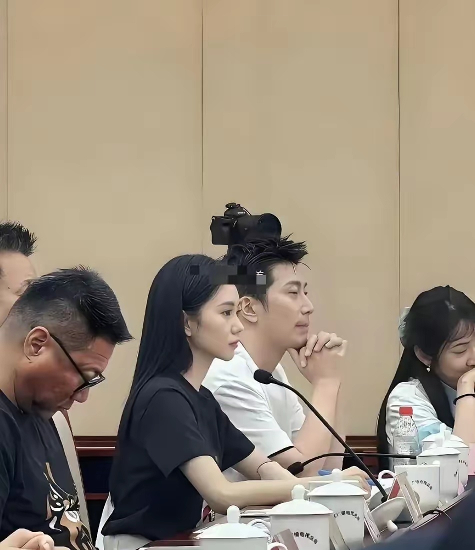 这是刘浩存吗？央视的镜头也能抗住真是不得了 