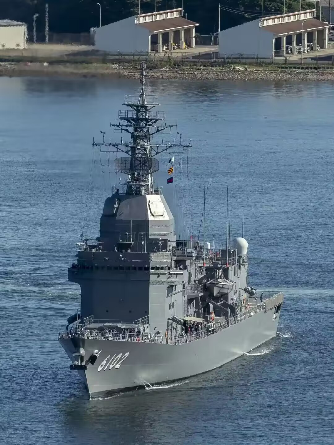 #亚太装备动态# 日本海上自卫队飞鸟号武器试验舰，目前全球有好几个国家的海军有宙
