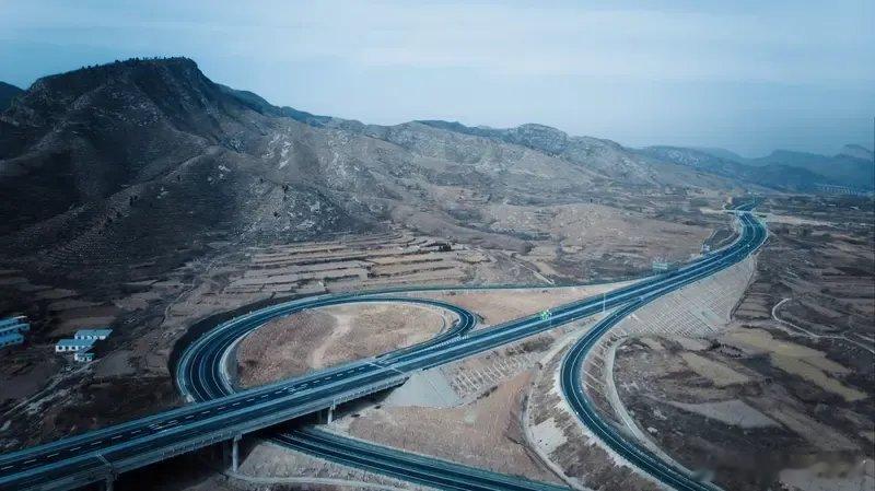河南 暴雪预警生效！栾卢高速全线封闭，河南高速通行实况汇总河南高速路况 河南省气