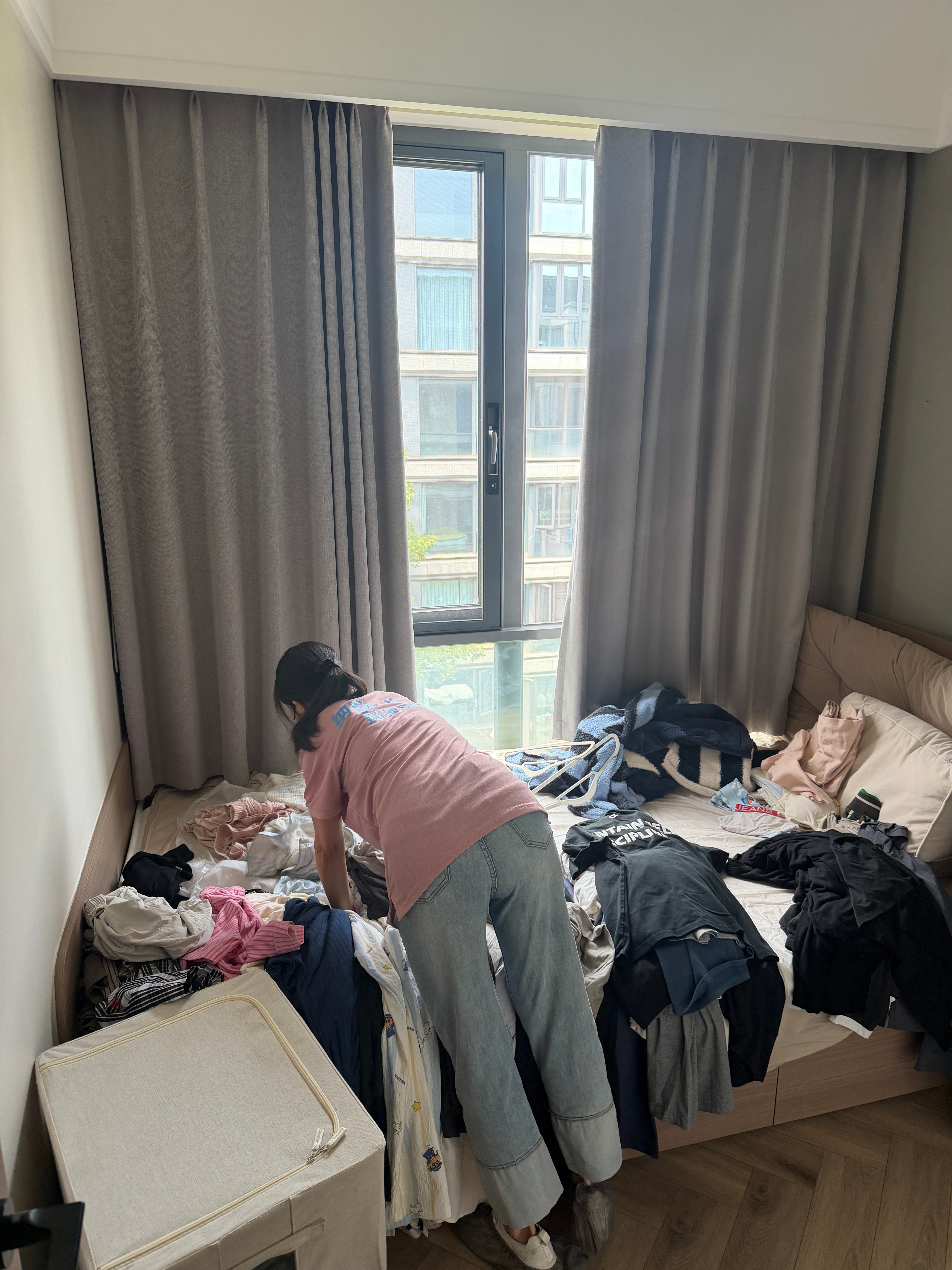 忍不了了 又叫了收纳师做上门换季衣柜整理上次弄完完全被我弄乱了现在换季又买了很多