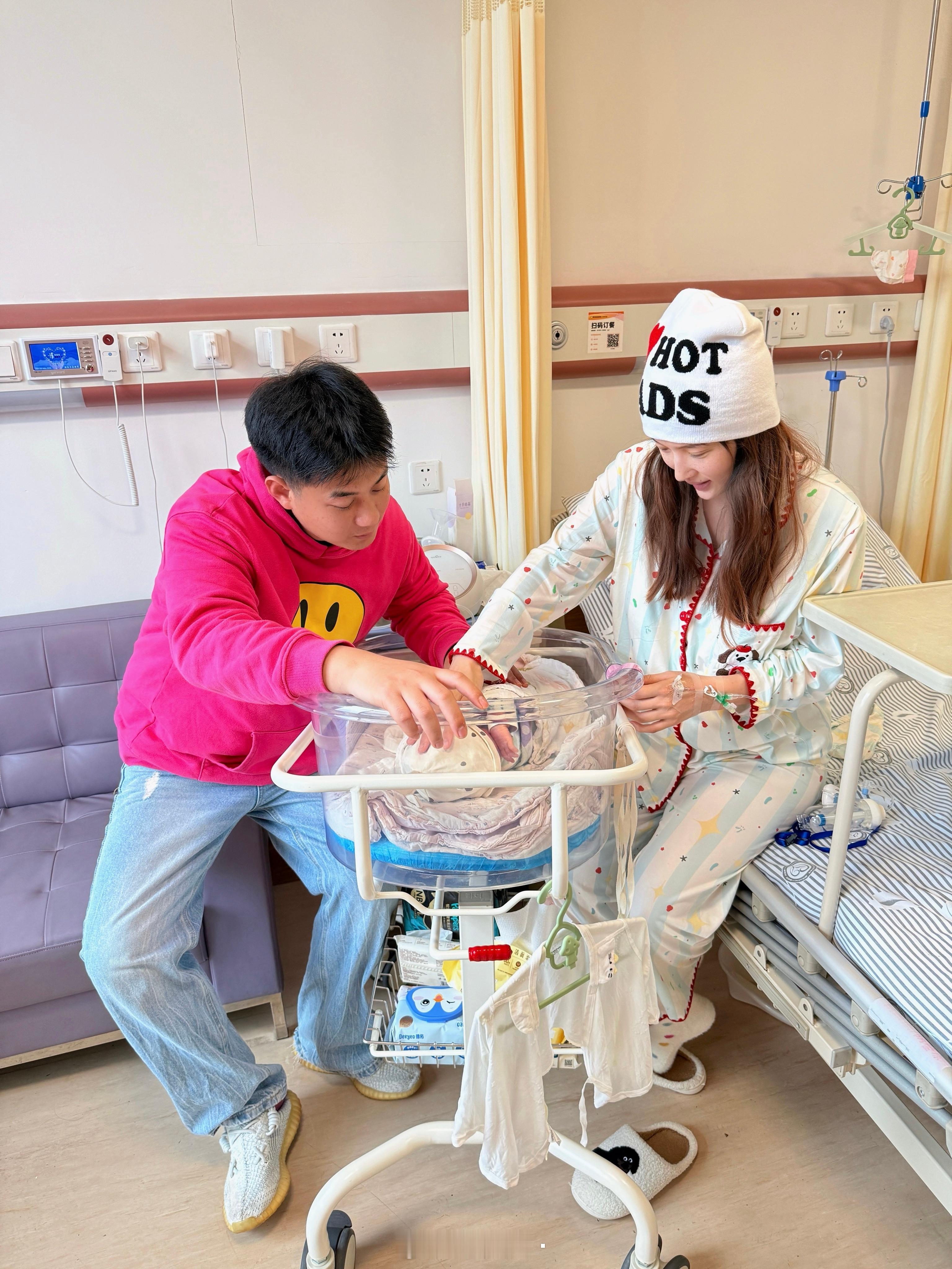 致我的小马宝：不用替我传宗接代 不用替我养老 也不用满足我的期待 更不谈什么养育