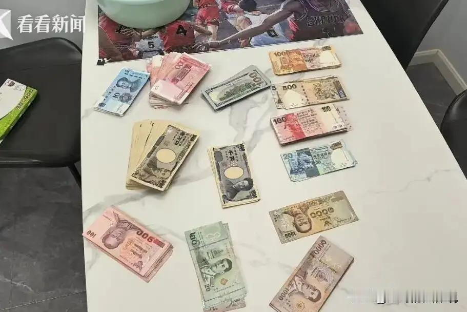 上海闵行，一男子瞒天过海，将二十万私房钱藏于暗室。谁料他外出游玩归来，巨款竟不翼