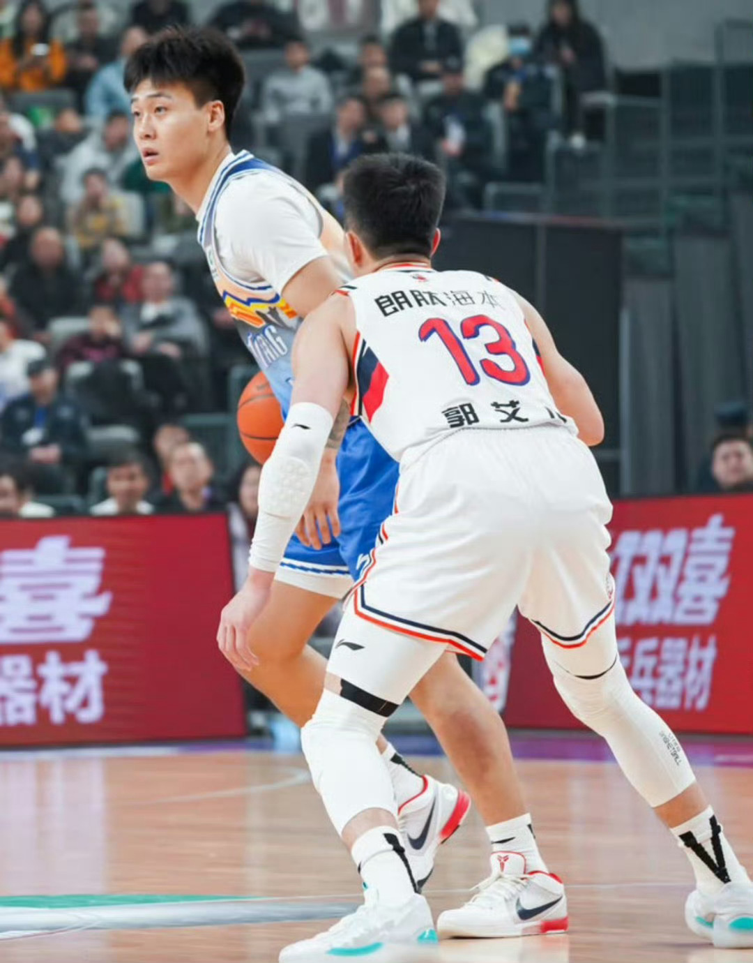 赵睿当初与周琦互换，本就违背了他自己的转会意图，当时赵睿最想去的球队是上海，但是