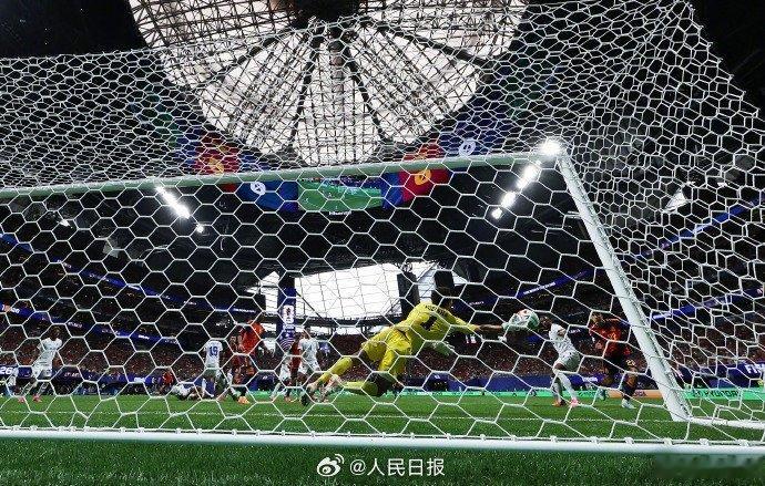 佛得角仅比中国队排名高出24位根据国际足联2026年6月10日公布的最新排名，中