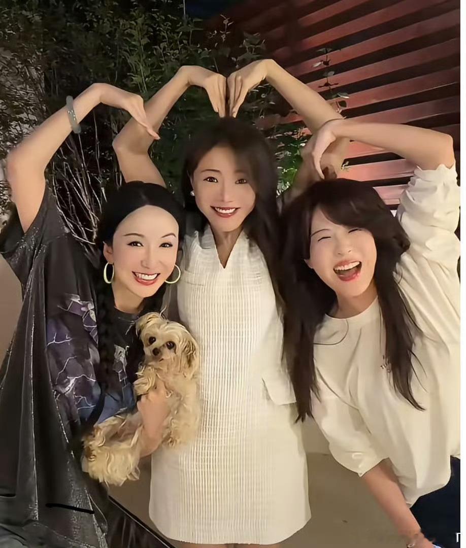 网传爱情公寓回归季阵容看到他们几个在一起，我都感觉自己又年轻了如果这个IP能再次