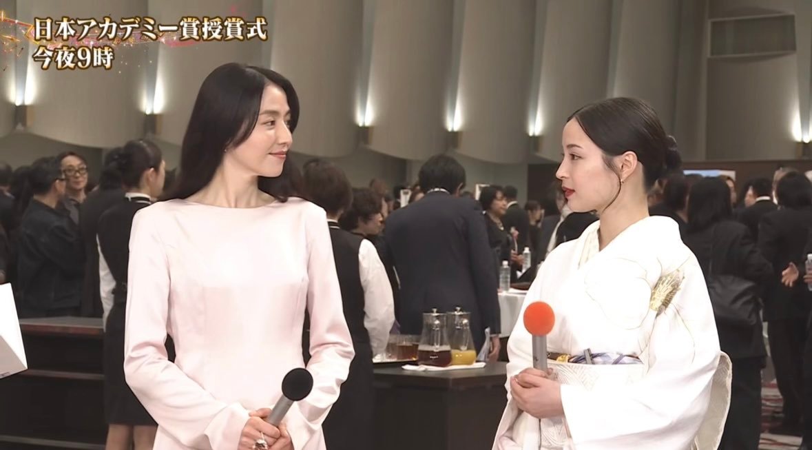 长泽雅美、广濑铃在日本电影学院奖重聚，两人均入围了最佳女主角。《海街日记》十一年