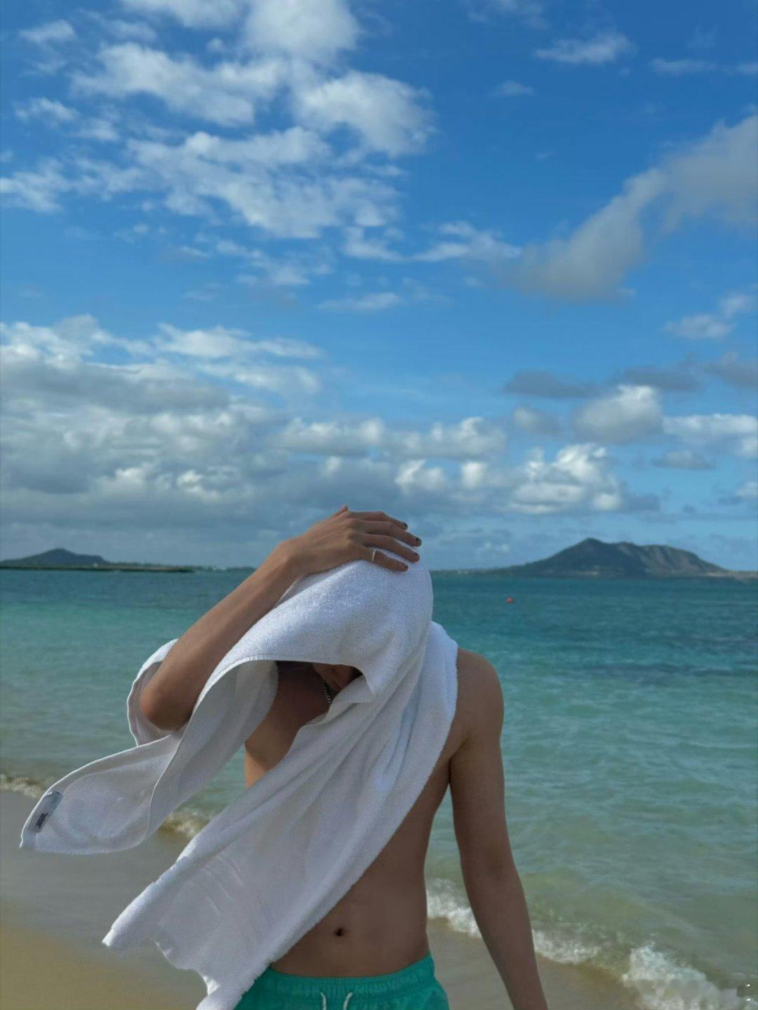 徐明浩露腹肌帅 ​​​