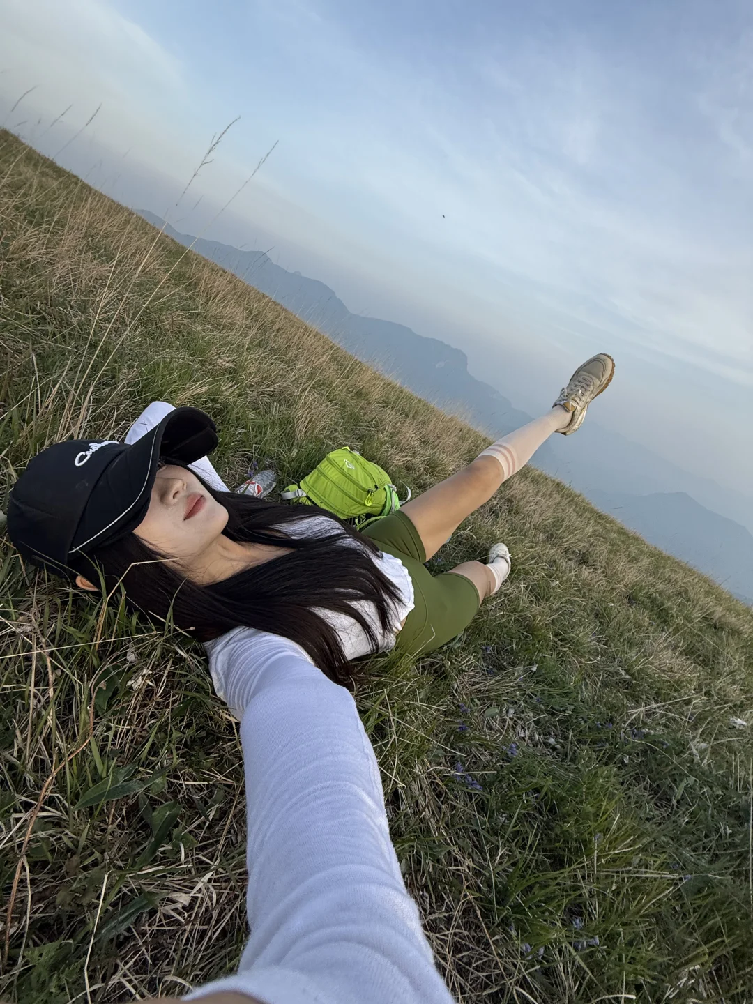 人在户外，给我买法拉利🚗的事过两天再说～