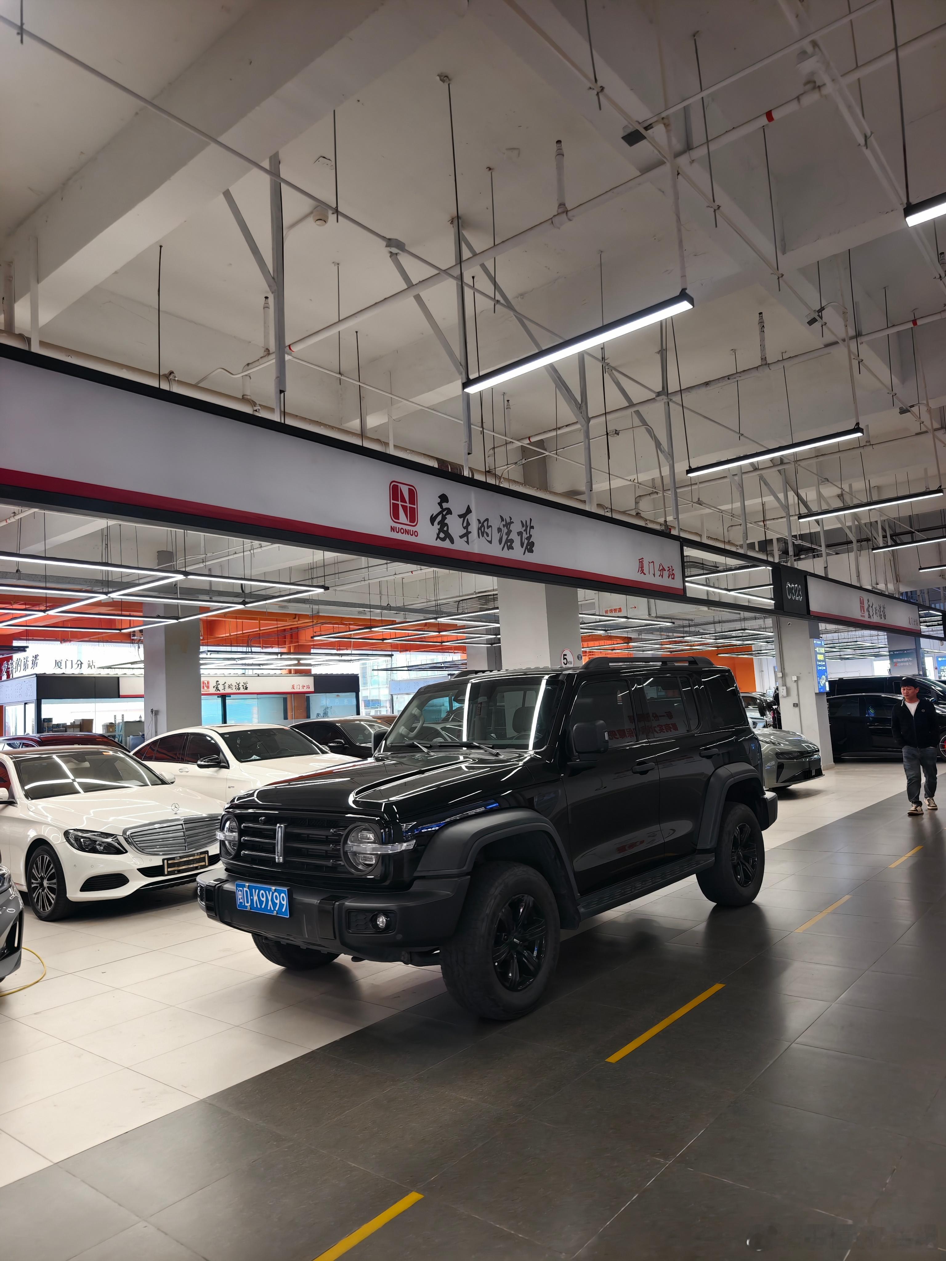 坦克开出来让同行帮忙卖一卖了，奇怪自己怎么就没客户呢？ 