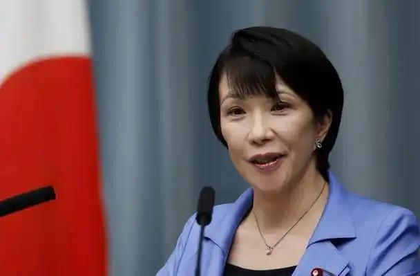 高市早苗会不会去靖国某社还没吵出结论，韩国先把桌子掀了——不是抗议，不是声明，是