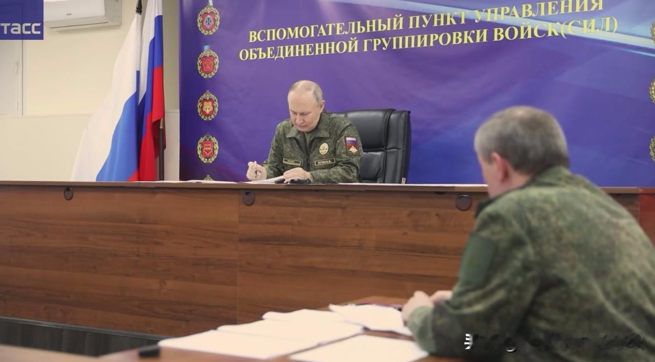 普京高调公开秘密武器“海燕”核动力导弹，自称是世界唯一，其他国家无法超越。特朗普