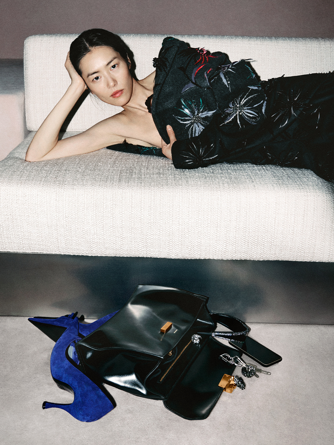 BALENCIAGA冬季26系列「光与影」（ClairObscur）带来全新Ho