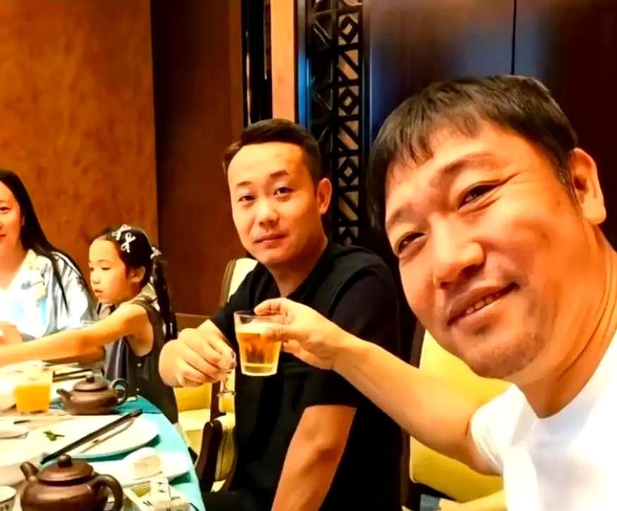 新手用紧凑型仪器测空气，看到颜色发红立马就慌了。

这款设备专为初学者设计。你只