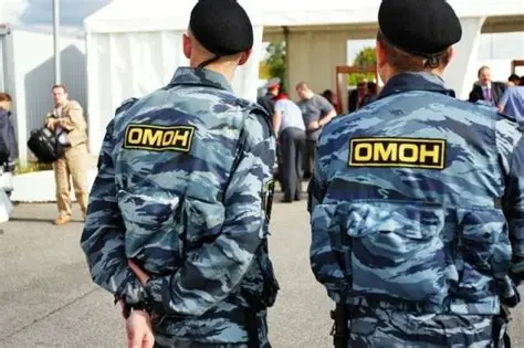 知情官员透露，伊朗情报部特工向美国中央情报局表明，愿意就结束战争进行谈判。《纽约