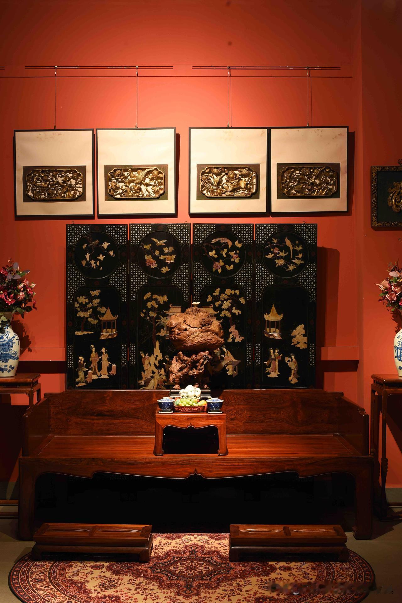 做牛马劳累整天回家，只想躺入温柔富贵乡！
白酸枝三围独板罗汉床
经典明式罗汉床厅