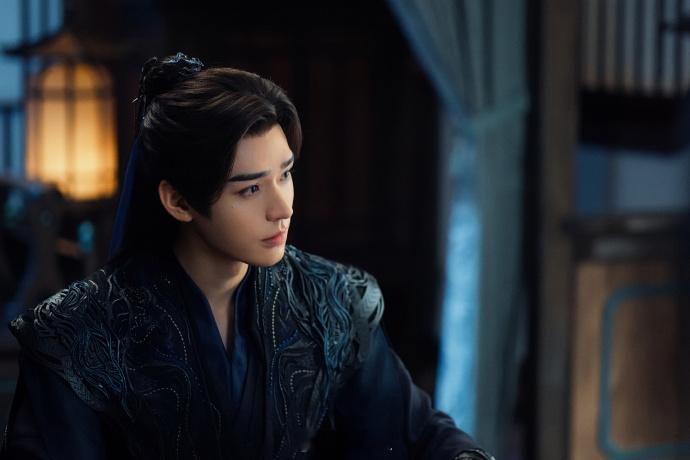 原来存的龚俊第一张图是这段 龚俊这张出圈神图出处找到了！《暗河传》指尖抵刃太绝，