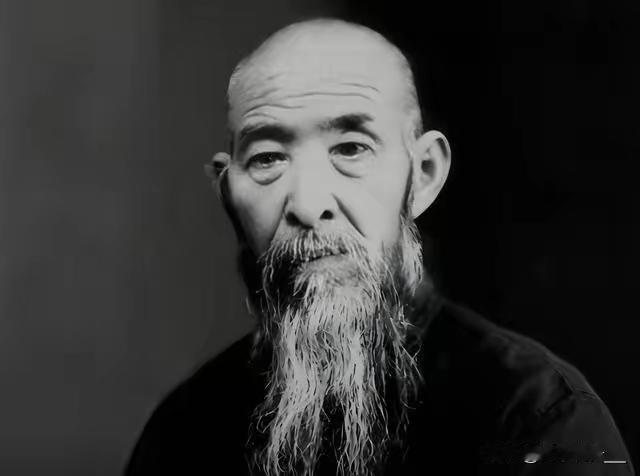 1937年，济南“千斤神力王”、56岁的王子平被日军囚于宪兵队大牢，行刑前夜，他