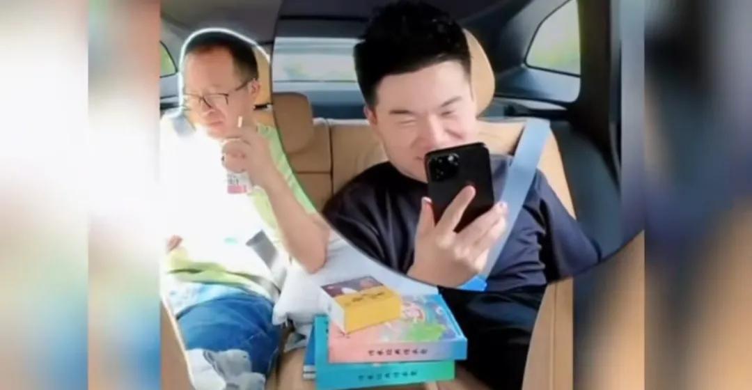 董宇辉要娶俞敏洪女儿？

今天俞敏洪和董宇辉直播，在一众丈母娘网友的唆使下，让俞