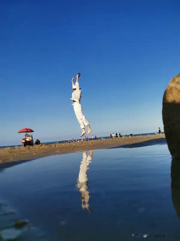 惊！高手“小气”背后竟藏大秘密！
总觉得高手不吃亏、不付出就是吝啬？实则大谬！单