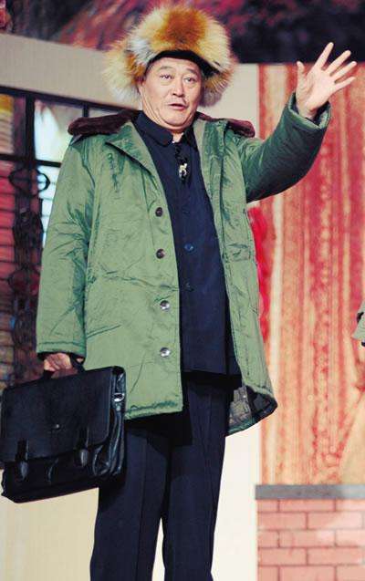 你觉得男明星穿军大衣好看吗？