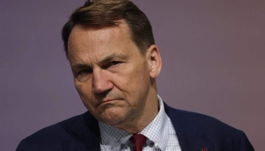 波兰外长：我们为乌克兰花钱买美国武器，我们理应在谈判桌占有一席之地2月14日，波