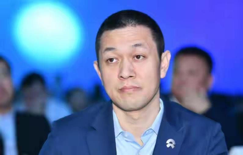 开了三年电车，我才发现李斌是对的——每次都把电充满，反而是最蠢的操作。

懂车帝