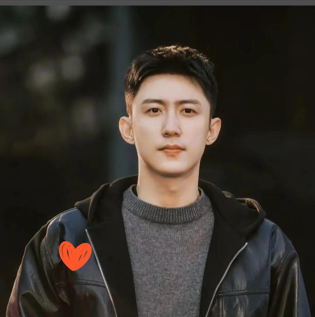 黄景瑜能上飞船
不是因为他有钱
也不是因为他身体素质高，主要是因为他

有决心，