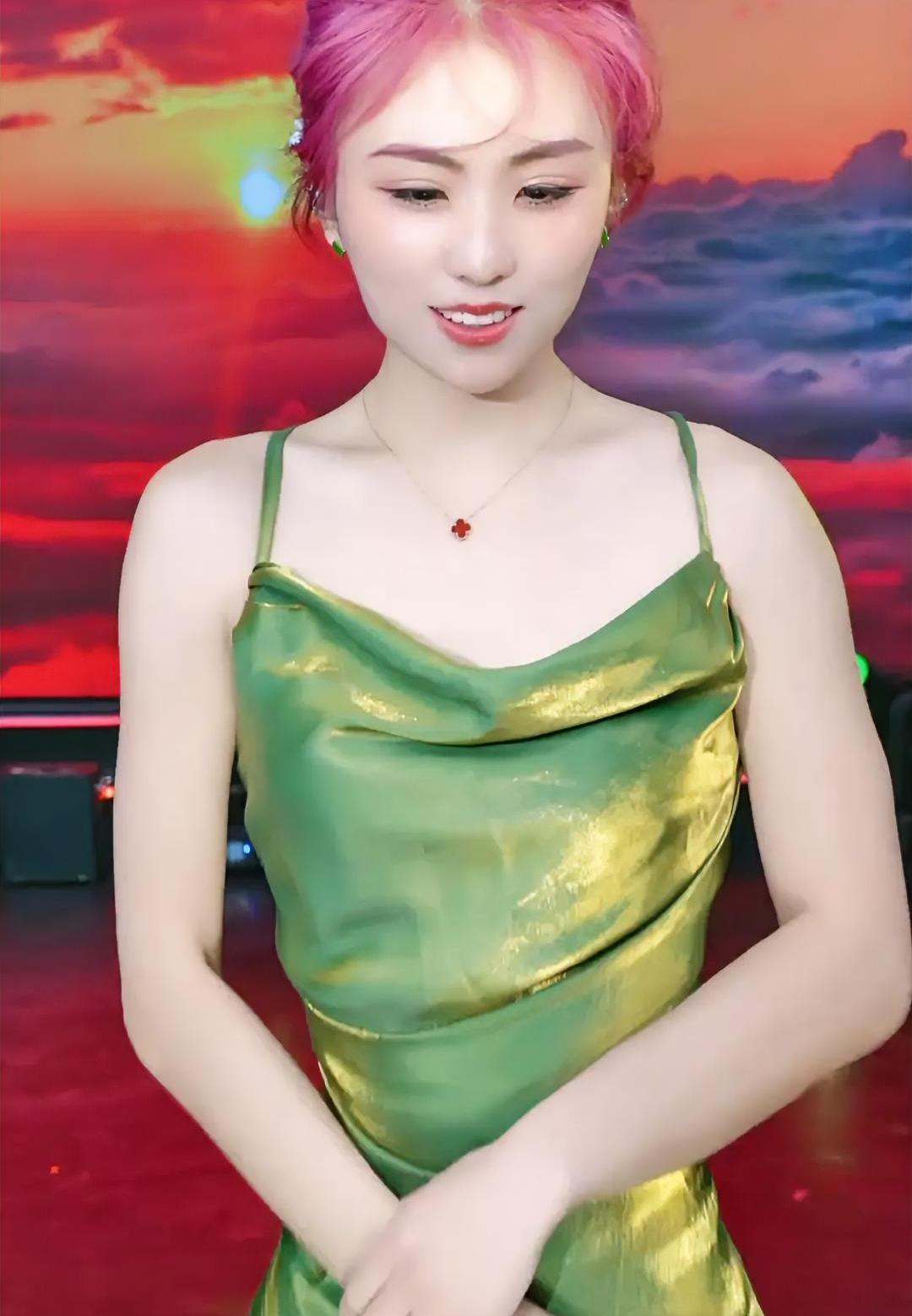 50岁后如何做到健康养生?
人过50，养生别再乱买补品瞎折腾！抓对这几件小事，比