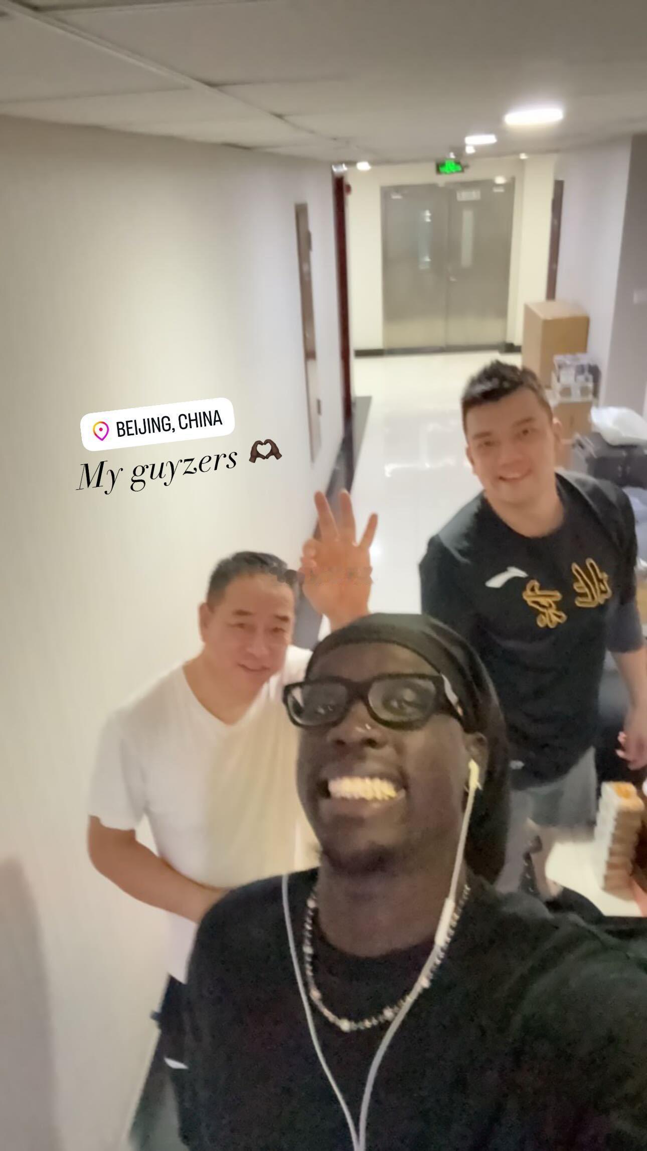 北京首钢北京男篮 倒时差⏳➕ 感恩节。 