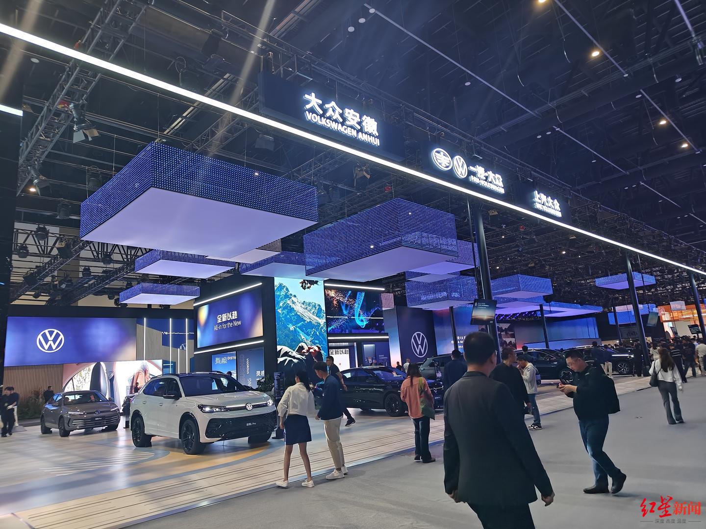 首发181台新车，“我们不发，别人也会发”，车企为何陷入“车海”困局？｜北京车展