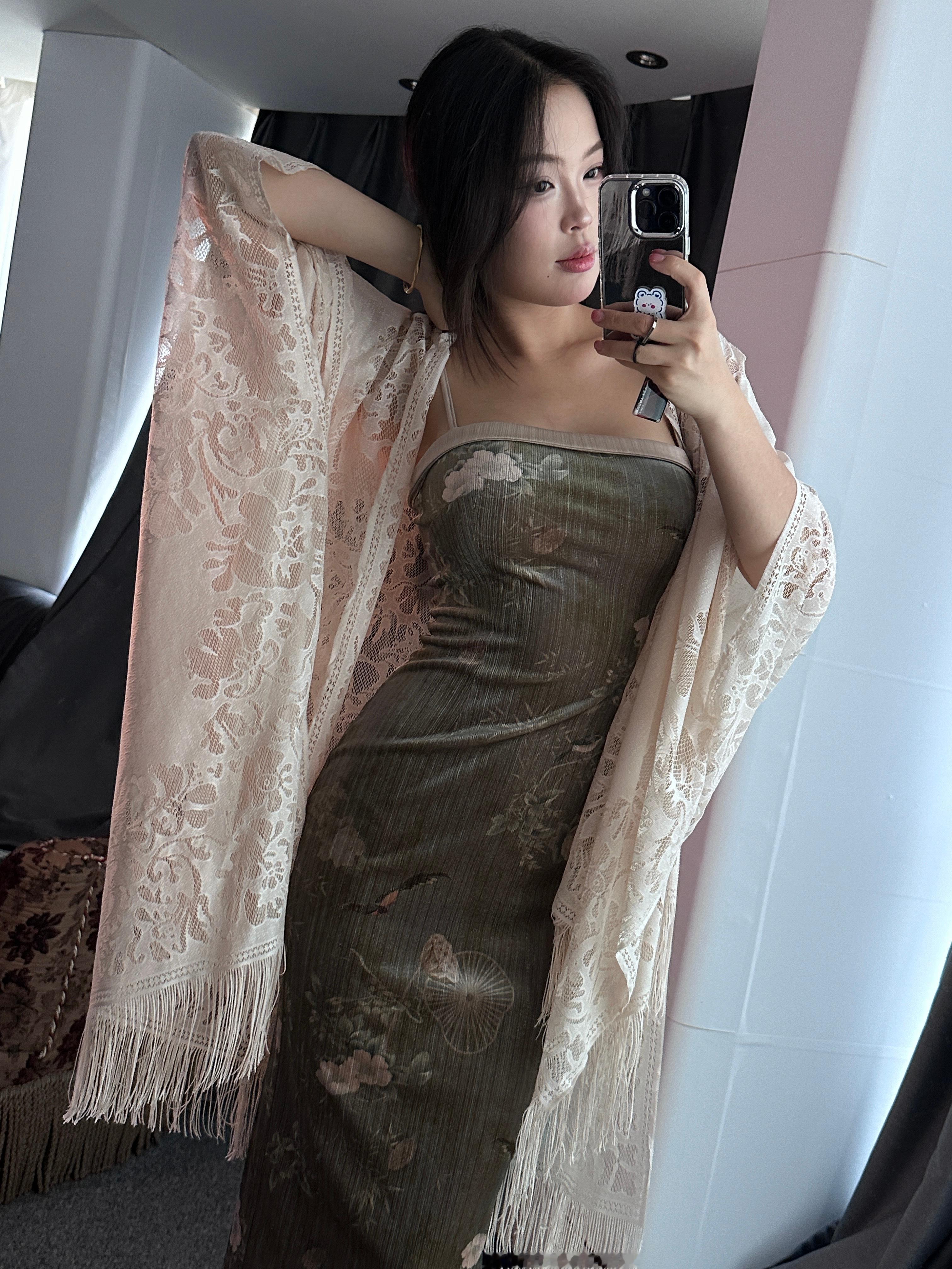 这披肩 是那么回事 很富 ​​​