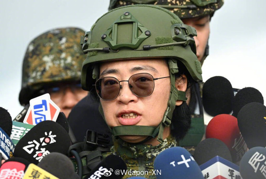 #兵器影像[超话]# 台伪空军防空导弹旅首位女旅长高淑莉上校 ​​​