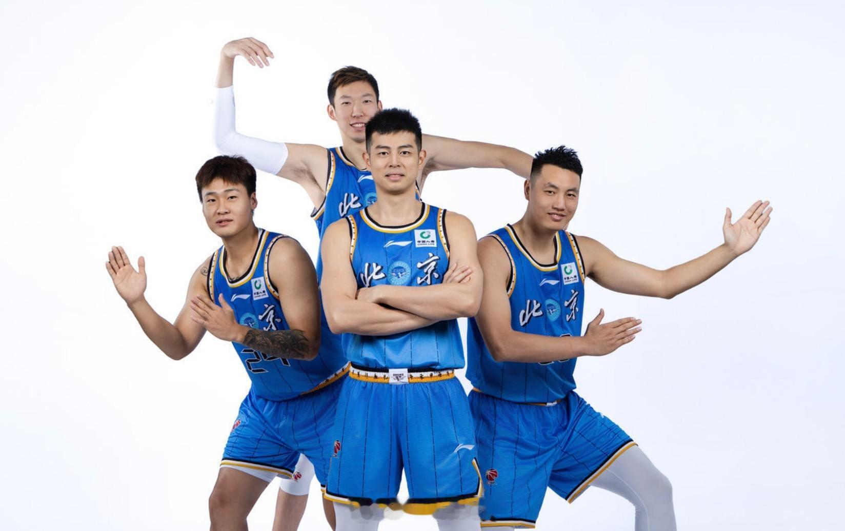 cba 北京首钢[超话] 想看北京首钢新赛季定妆照的朋友要等等了，因为今年10月