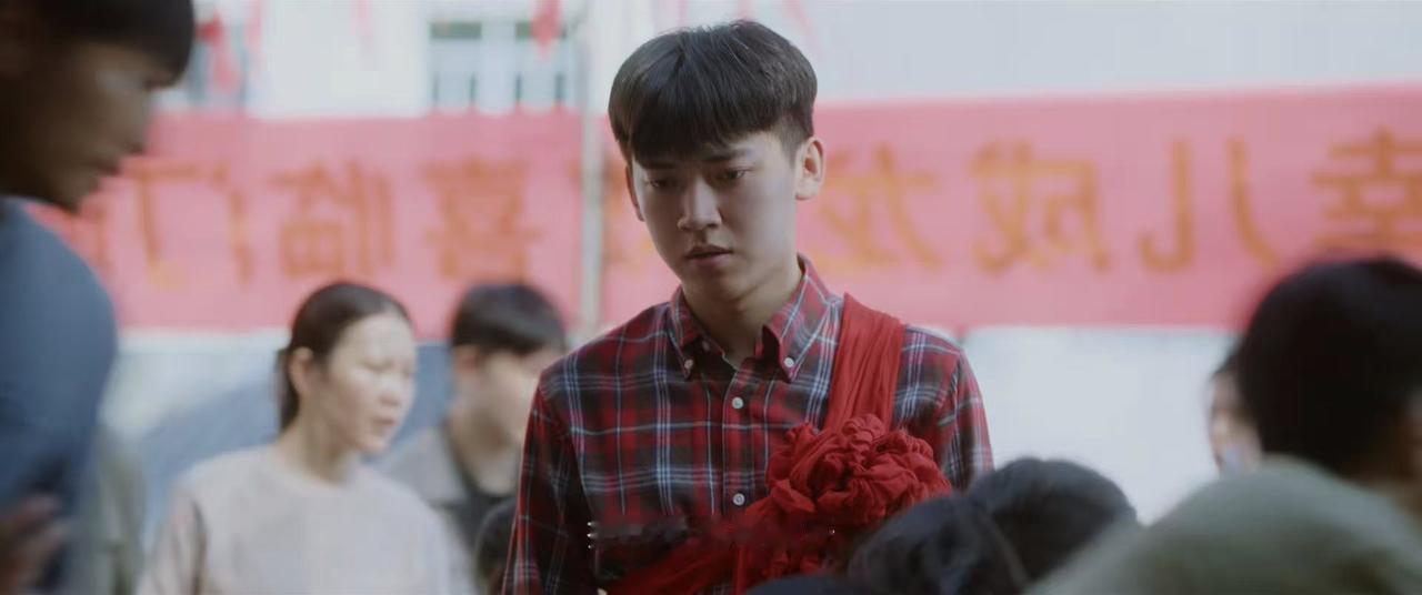 《问心2》周主任下乡义诊遇到集体中毒事件，真的看的人心惊胆战啊！

主家好客，邀