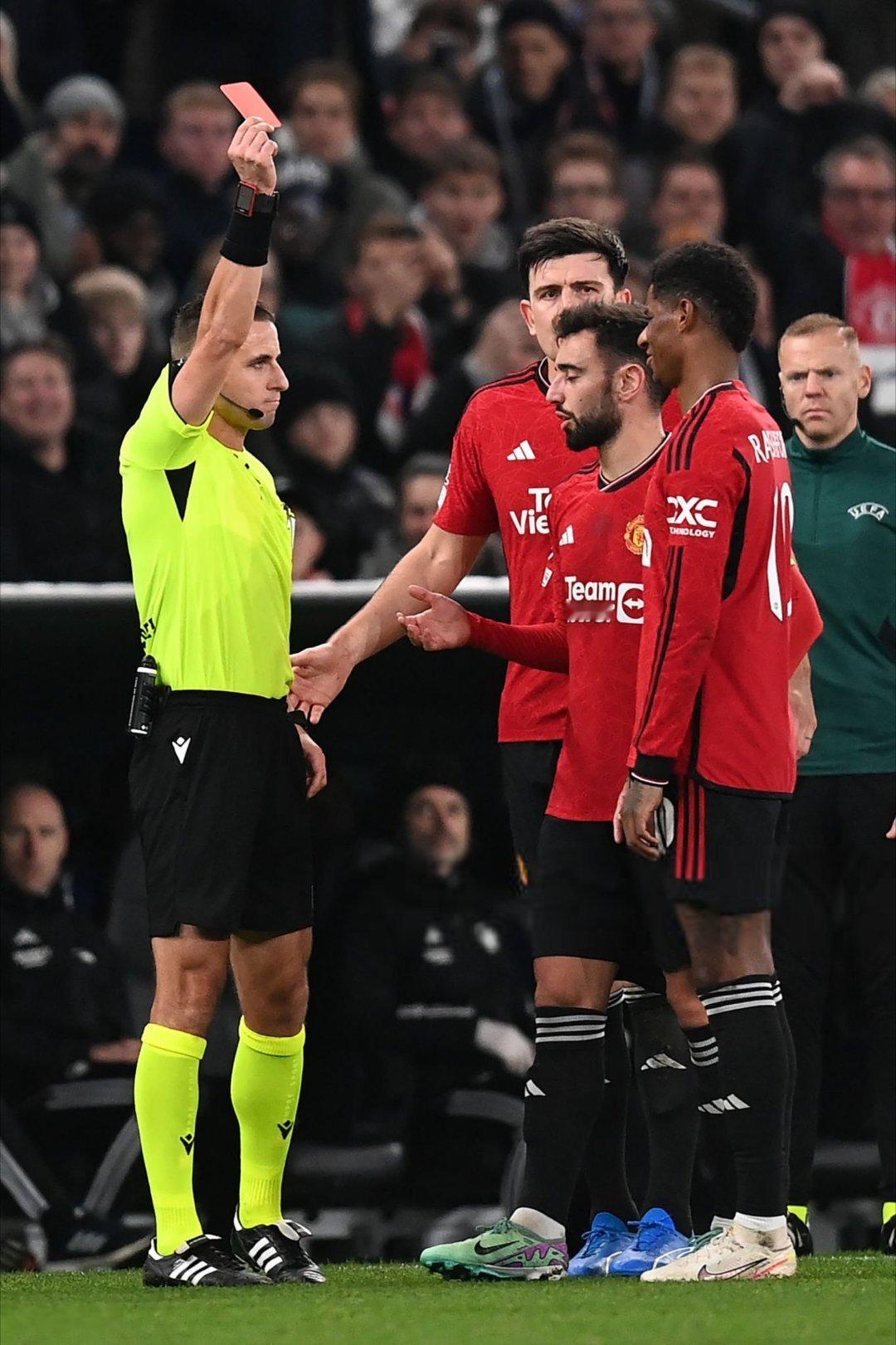 世体：拉什福德上一次对阵哥本哈根是在2023年11月8日，他在上半场被红牌罚下，