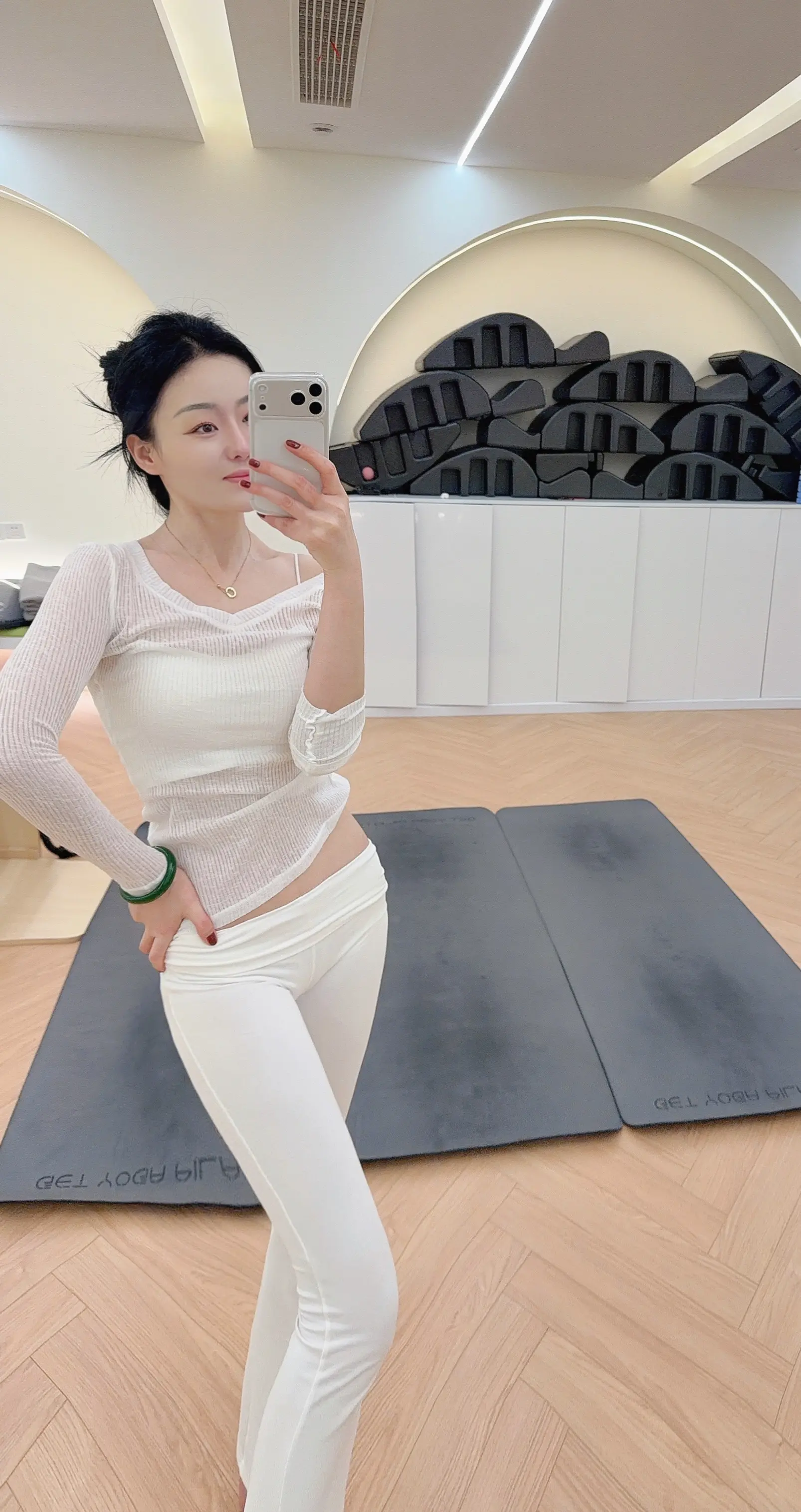 喜欢镜子里的自己这可能就是我坚持下去的动力，永远不要低估一个中年少女为...