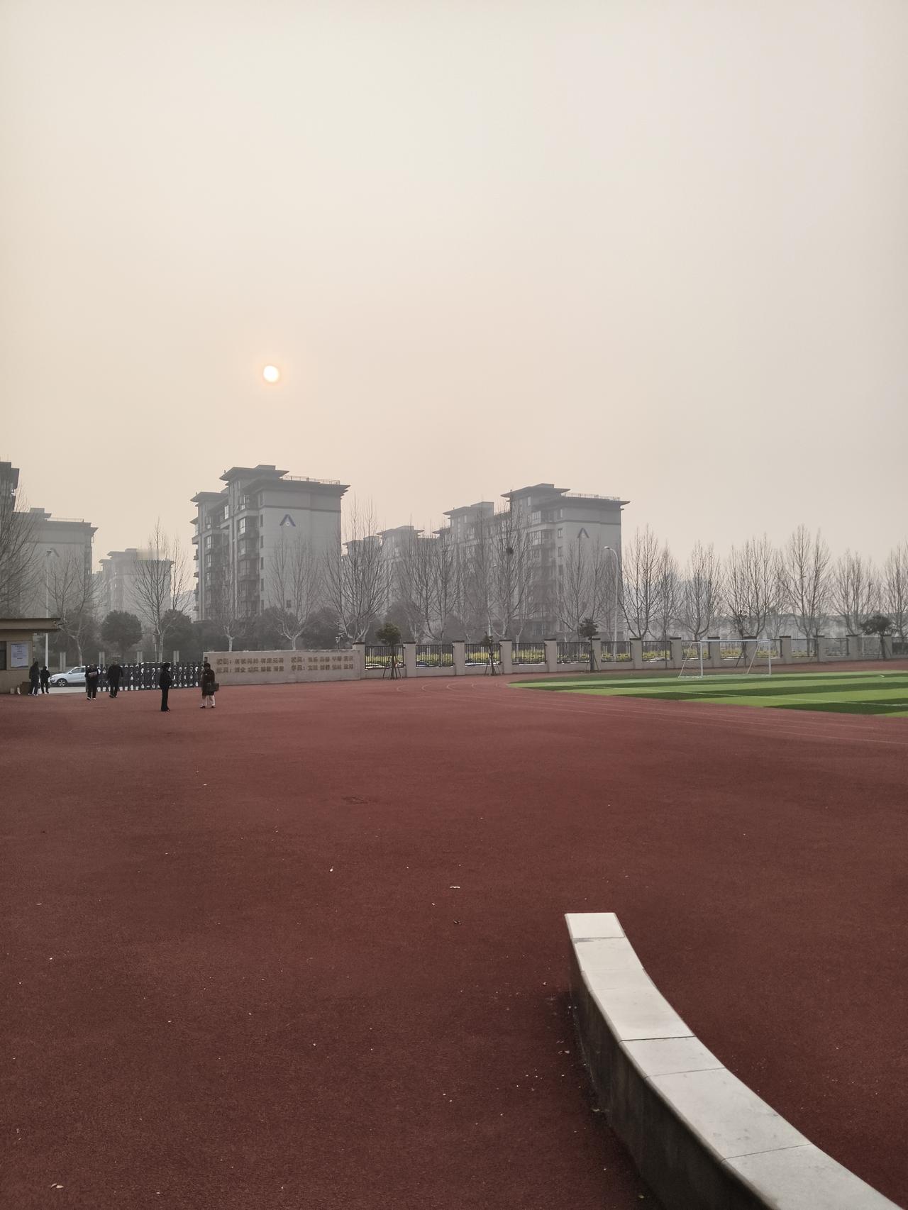 年轻人讨厌“爹味”是为什么所谓的地位就是控制欲吧。年轻人有自己的想法了，不能什么