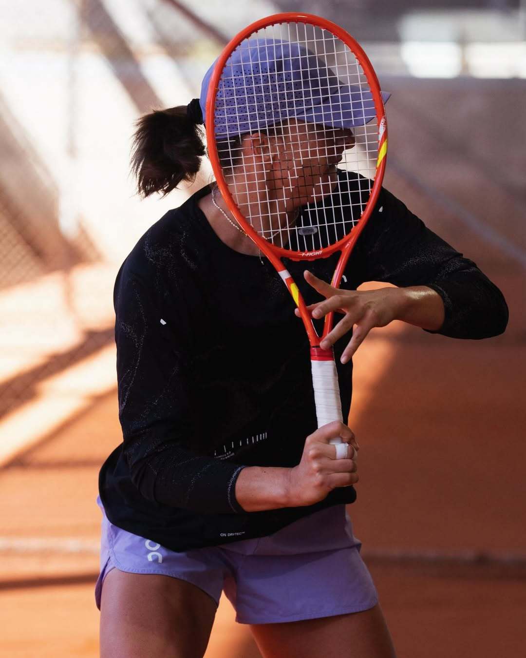 斯图加特500赛由于是室内红土，排除了风速和湿度的影响，可以视为更可控的红土赛事