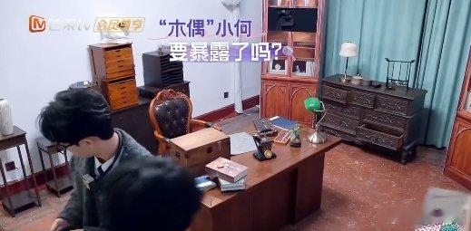 何运晨一分钟八百个假动作何运晨玩游戏时的假动作太有创意了，一分钟八百个，成功把队