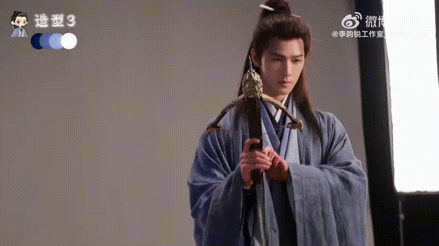 李昀锐定妆的百变诸葛玥从定妆就能看出李昀锐为诸葛玥下了功夫，不同造型的神态把控都