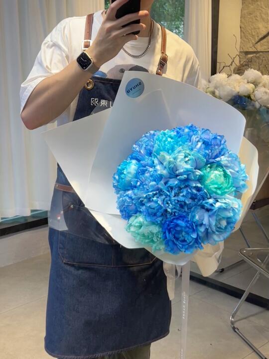 我真的很爱蓝色芍药！ |💙🤍 | 广州花店