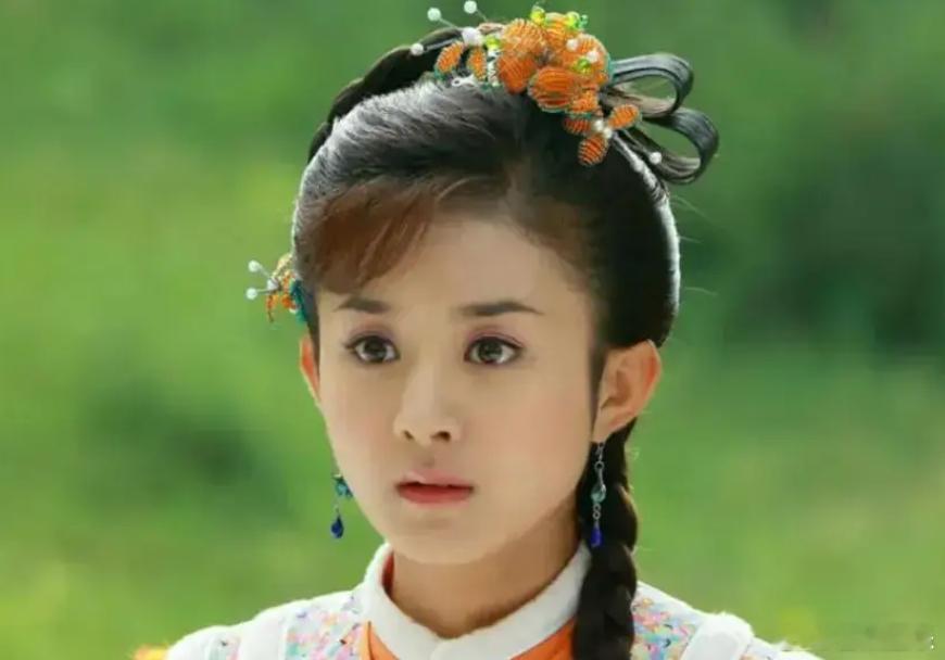 直到后面出演了《金婚》《新还珠格格》《新红楼梦》等剧，赵丽颖才算演上了比较重要的