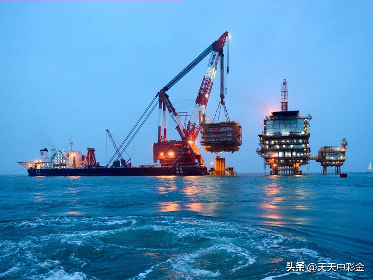 对你个人的影响，主要体现在加油成本和通胀预期上。如果油价长期在100美元以上，国