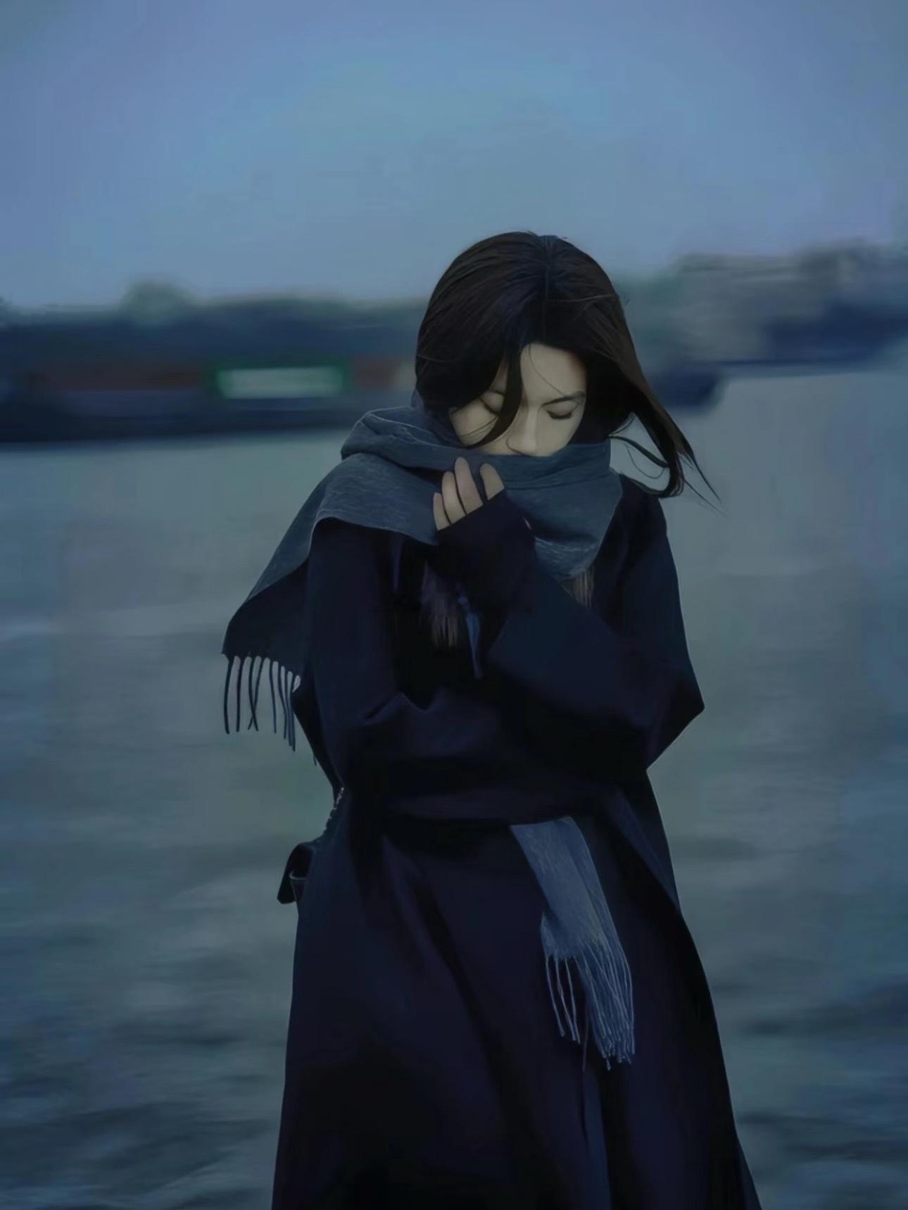 其实很多人不是不懂，只是执着于被爱，执着便会生出无限的贪嗔痴慢疑，这样对人的身心