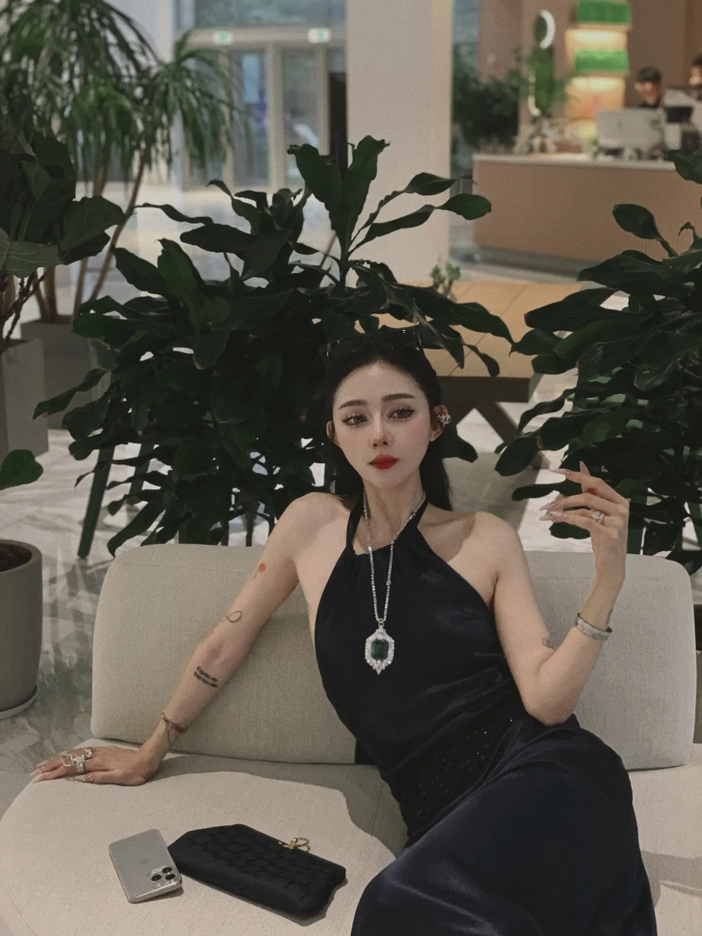 低头的只是我的肉体 我的灵魂永远昂首挺胸分享照片verawang