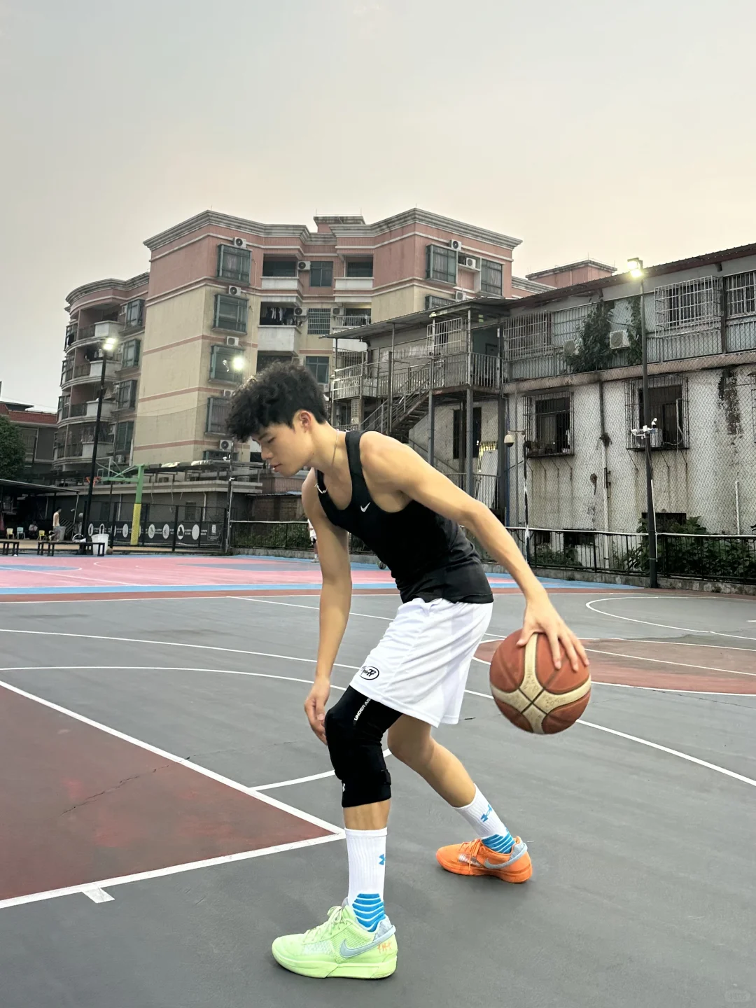 1️⃣枚爱打球的黑皮沸羊羊