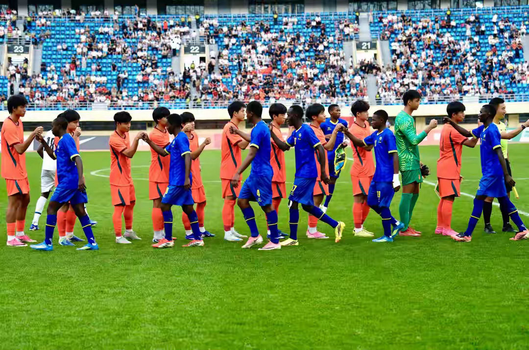 银川四国赛中国U17男足不敌坦桑尼亚在8日进行的银川国际青年足球锦标赛中，中国U