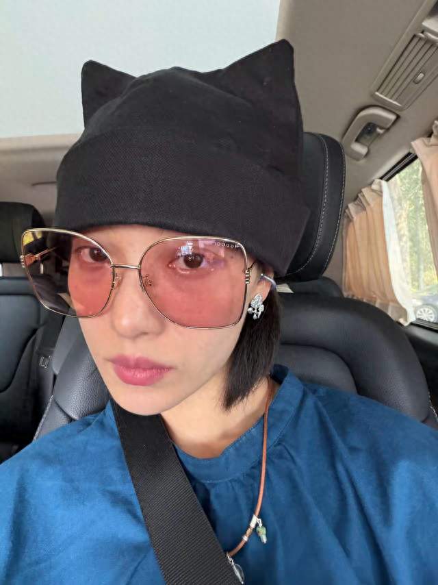 倪妮被偶遇驾校练车，S弯碾压老学员？惠英红：找我“车神”教你